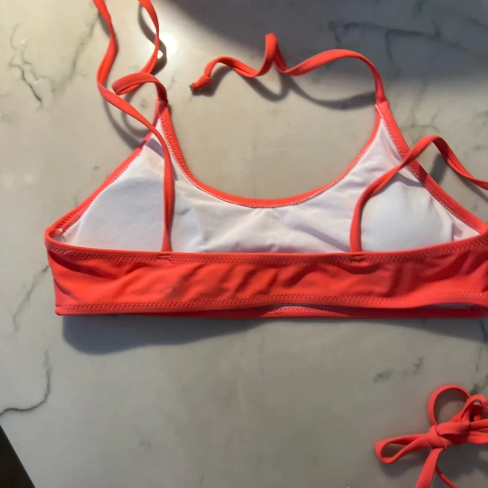 Women’s Bikini sz L color Salmon Cupshe